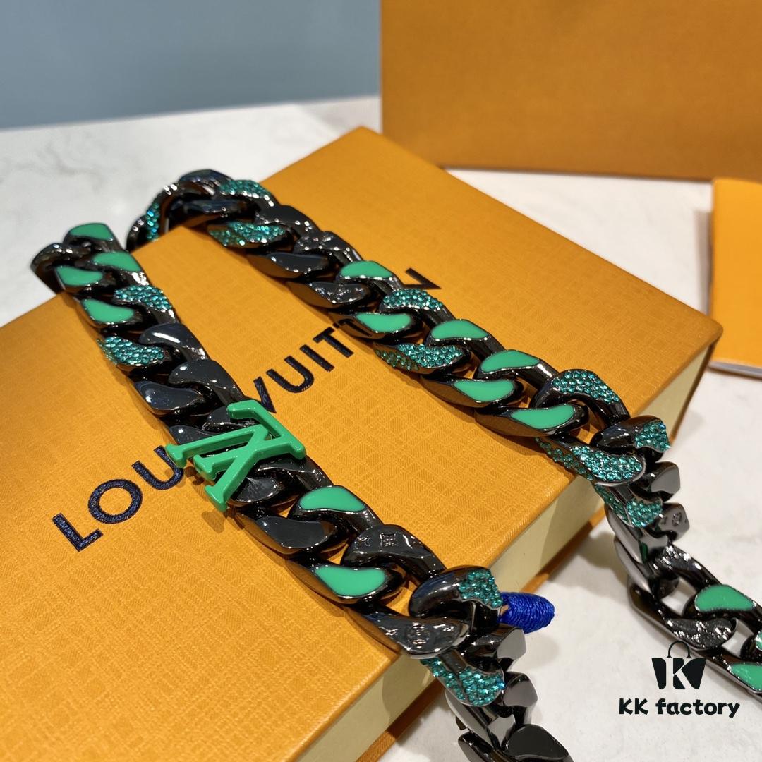 692fd00f99f2d84055c89d25 New Arrival: LV Chain Links Patches Cuban Green Colored Diamond Necklace for Men