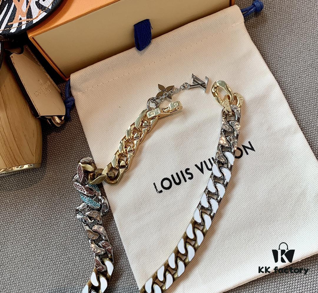 LV 20205S Enamel Necklace/Bracelet Unisex Cuban Link Chain with L and V Interlocking Design and Monogram Pattern