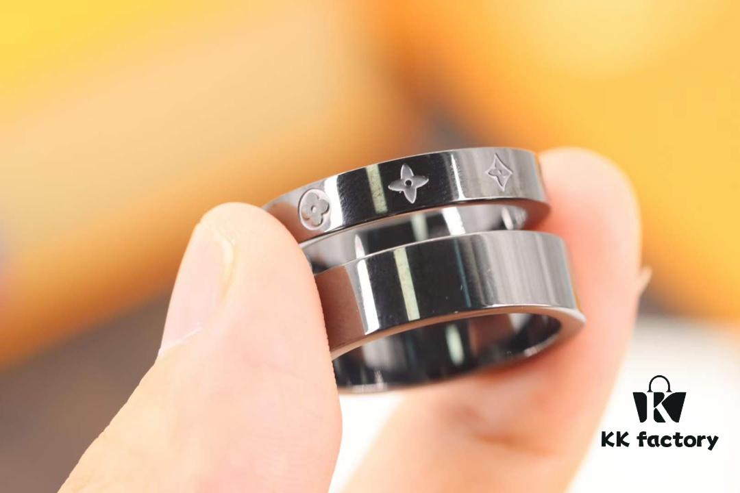 692fd03499f2d84055c89d63 Louis Vuitton YOU AND ME Couple's Ring Set