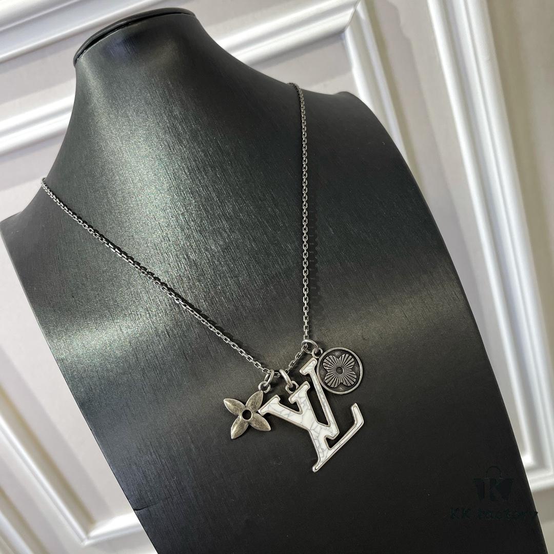 692fd05299f2d84055c89d8d LV Initiales Necklace