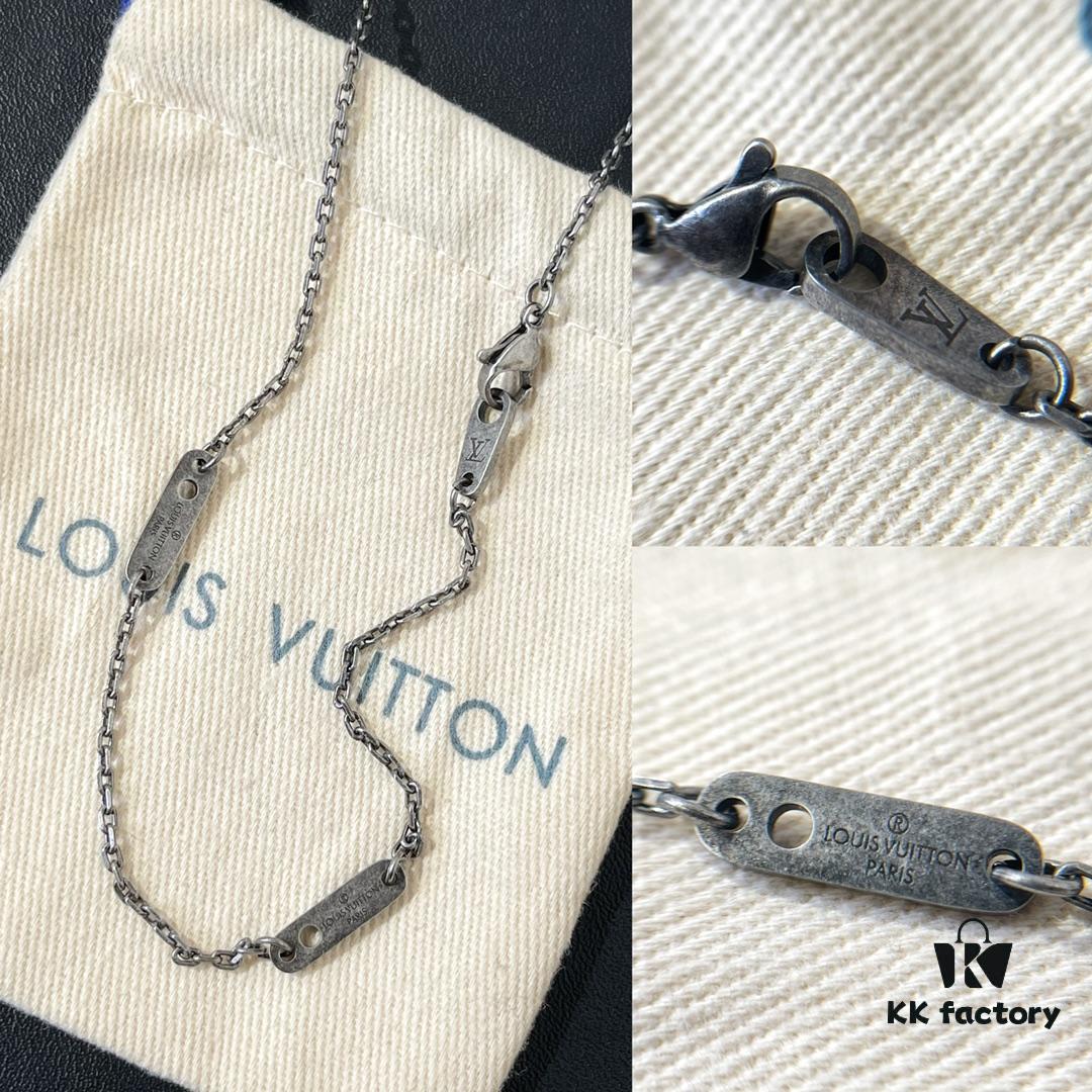 692fd05499f2d84055c89d8f LV Initiales Necklace