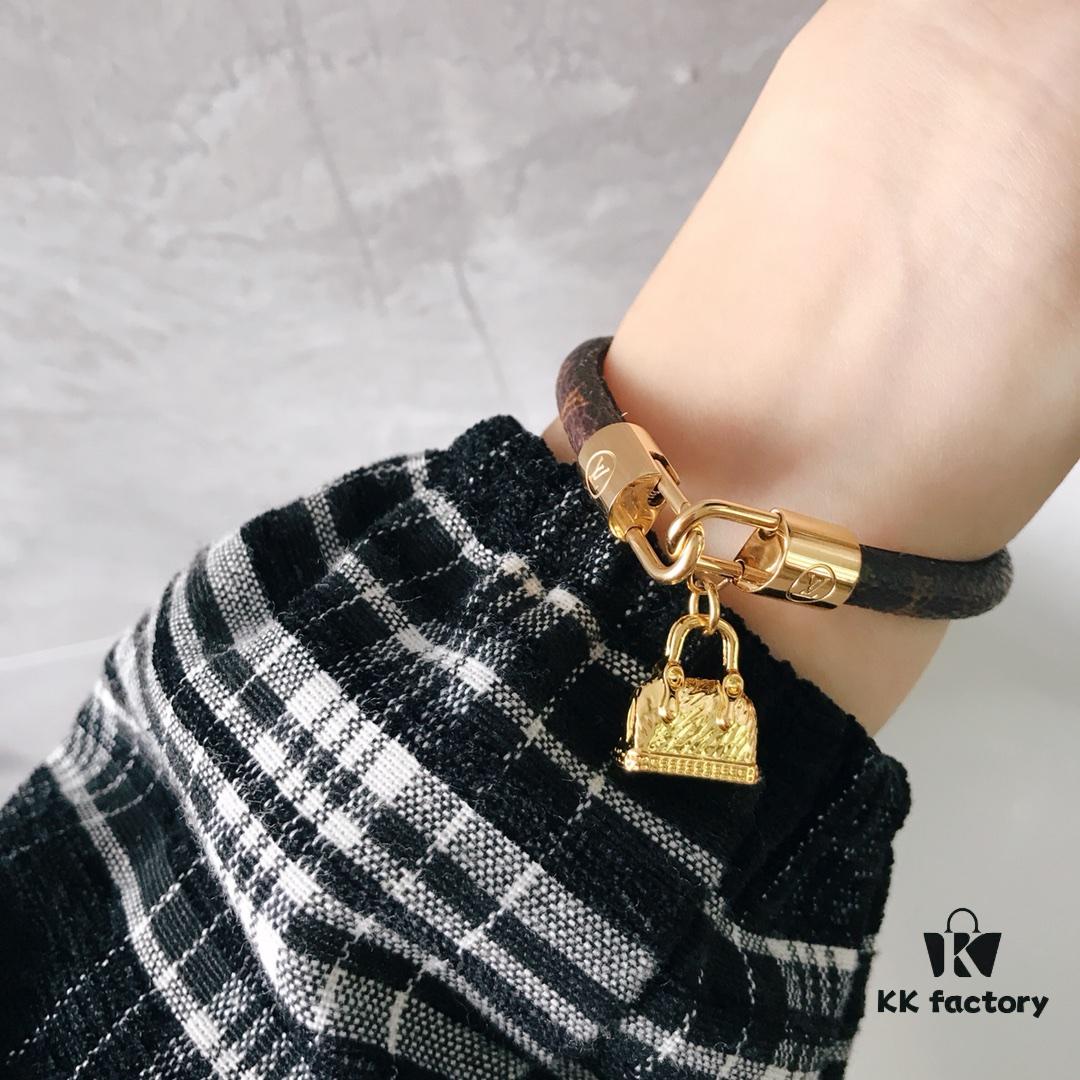 LV Leather Cord Bracelet! Must-Have Style!