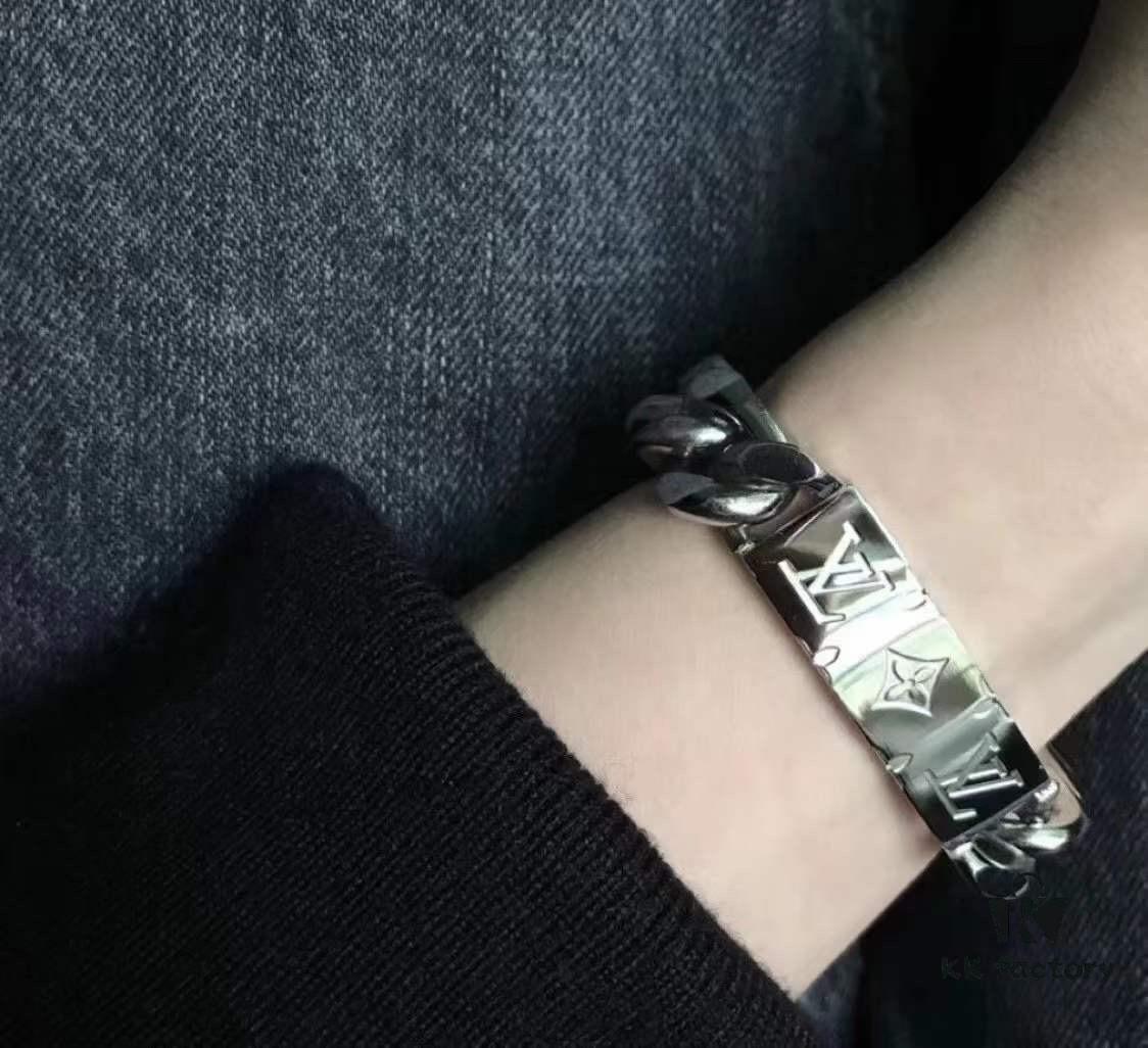 692fd07999f2d84055c89dd4 LV Men's Cuban Steel Bracelet with Metal Band