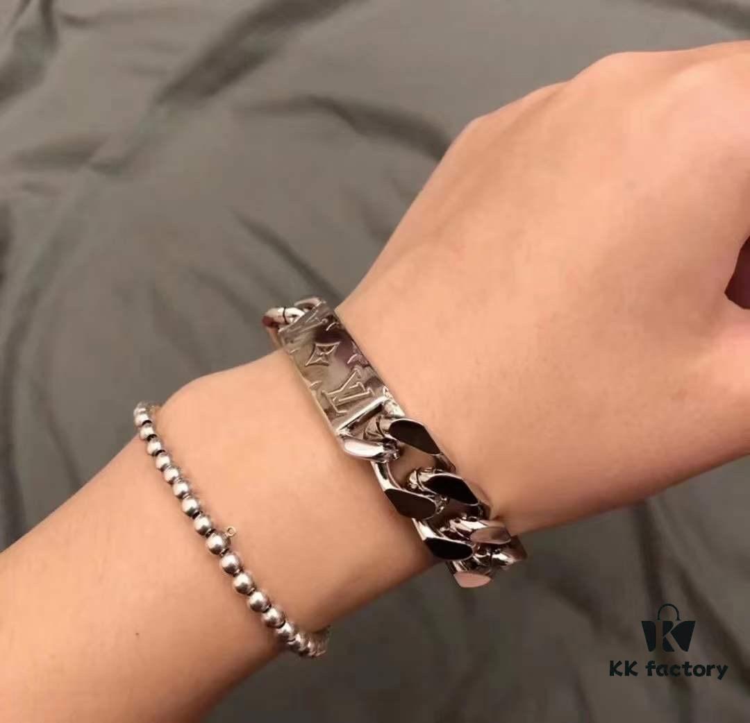 692fd07999f2d84055c89dd6 LV Men's Cuban Steel Bracelet with Metal Band