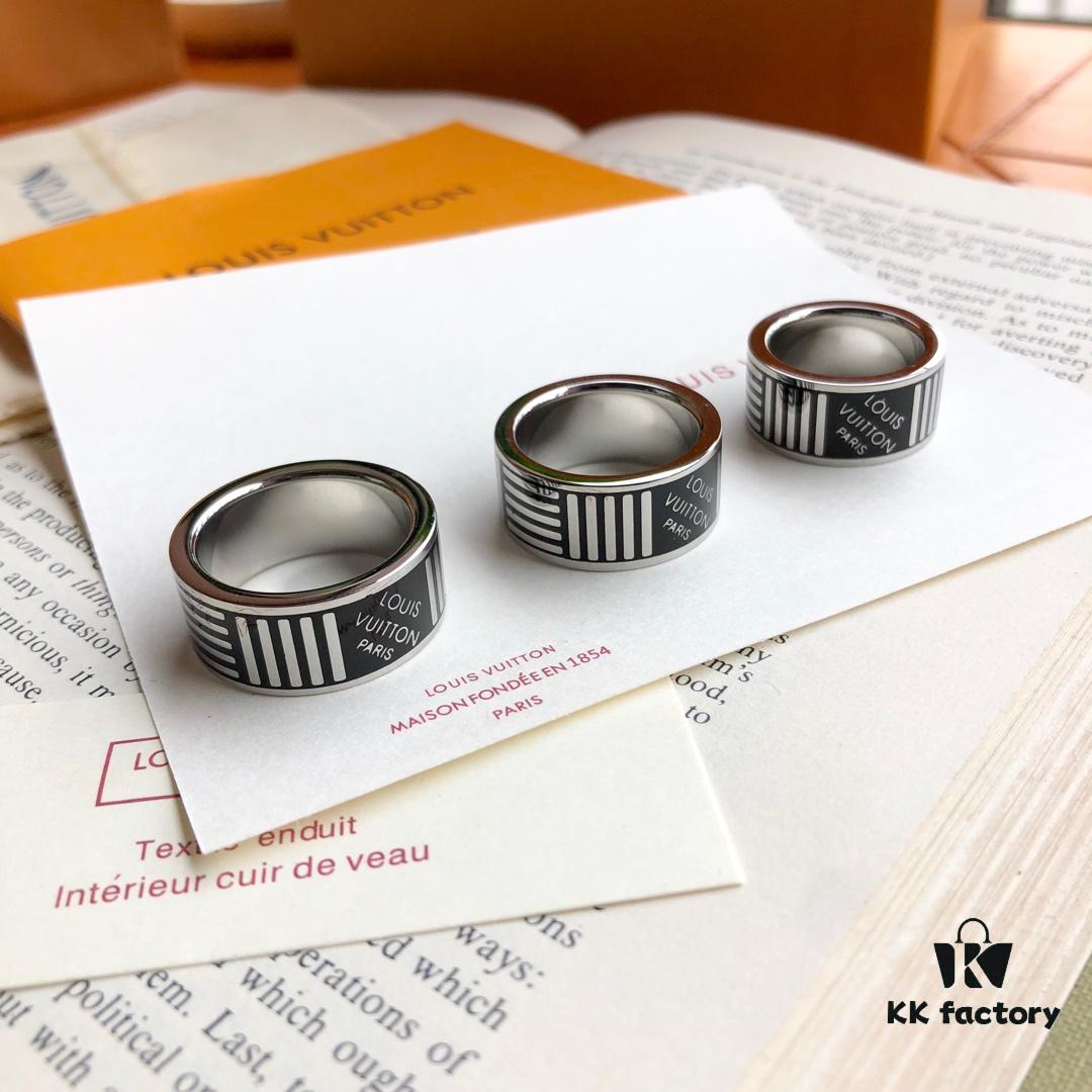 692fd07d99f2d84055c89de0 Exclusive In-Stock! LV Enamel Love Series Ring – Ideal Valentine's Gift, Couple's Design, Sleek and Elegant, 316 Stainless Steel, Precision Craftsmanship with Louis Vuitton Stamp