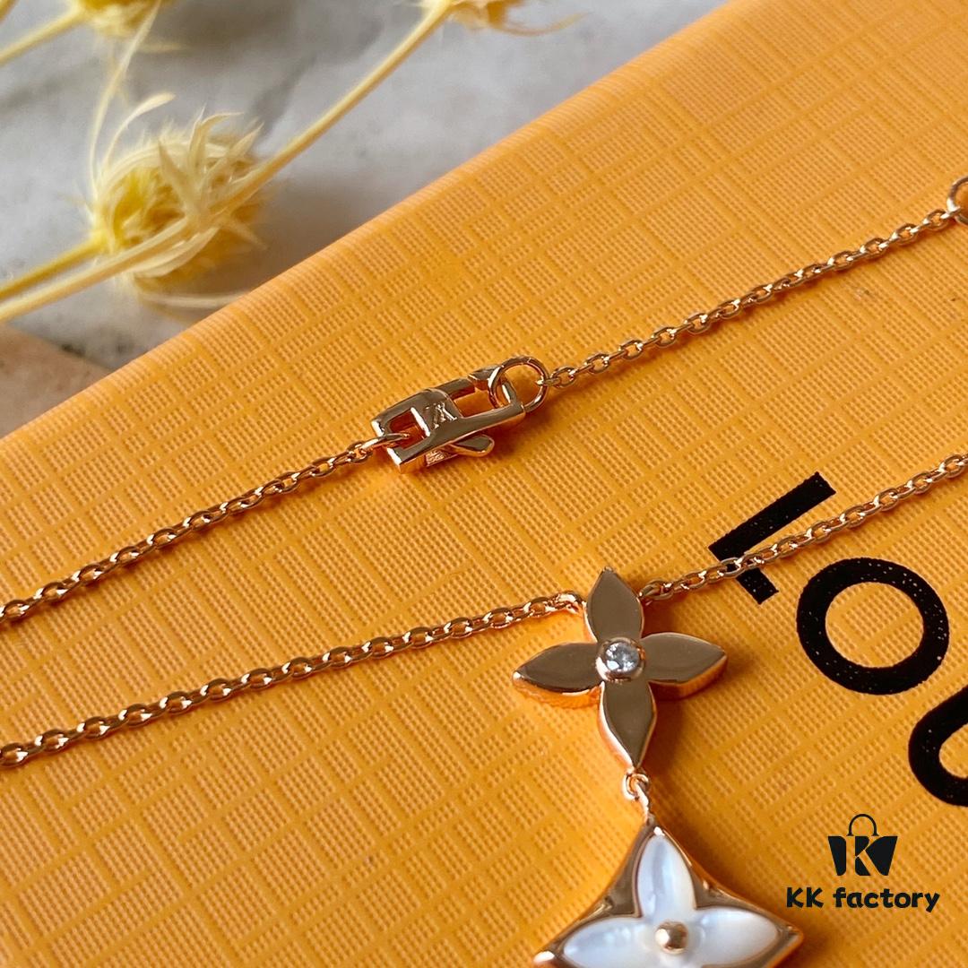 692fd09399f2d84055c89e04 LV Round White Mother-of-Pearl Three Flower Necklace in 925 Sterling Silver with 18K Rose Gold Plating