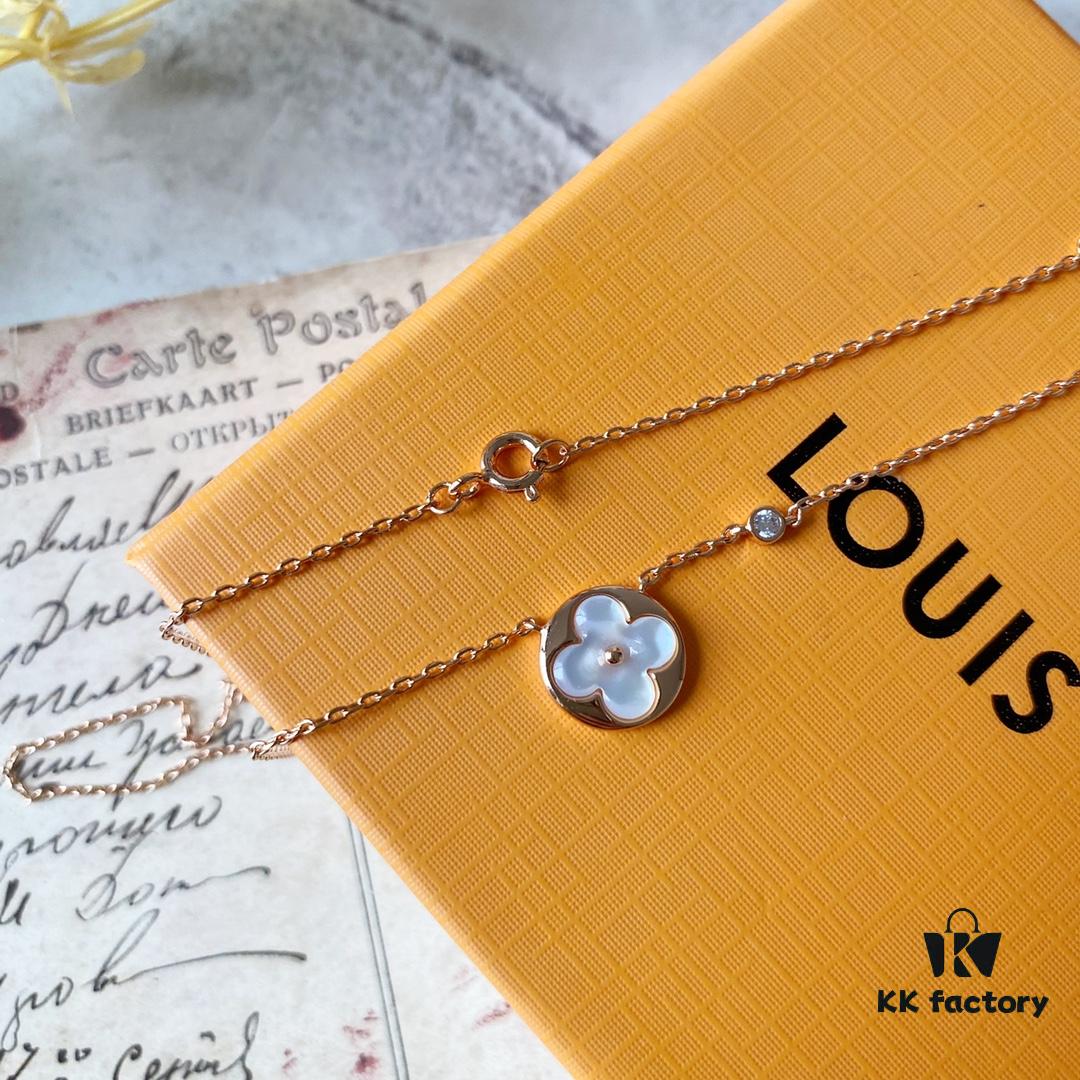 692fd09999f2d84055c89e0b LV Round White Mother-of-Pearl Necklace with 18K Rose Gold Plating and Swarovski Crystal Accents