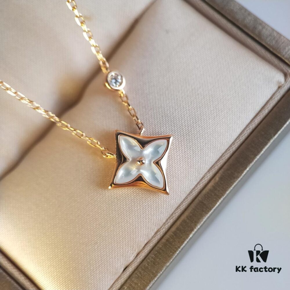 692fd09999f2d84055c89e0d LV Diamond-Pattern Natural White Mother-of-Pearl Pendant Necklace