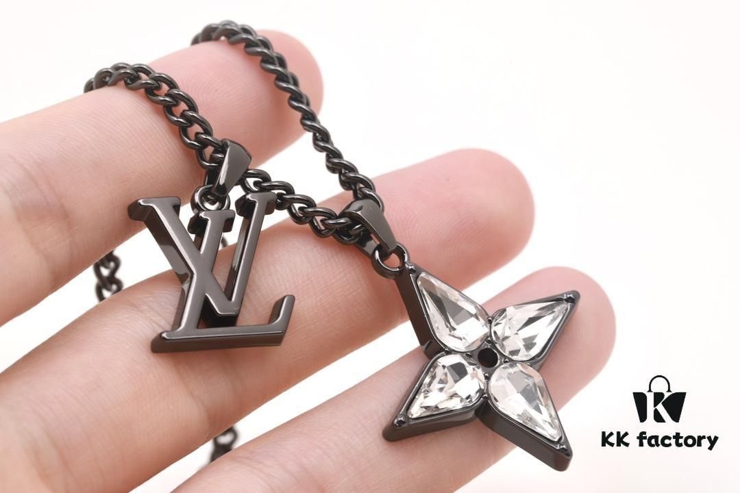 692fd0ac99f2d84055c89e2d New Arrival Louis Vuitton Flower Cut Necklace