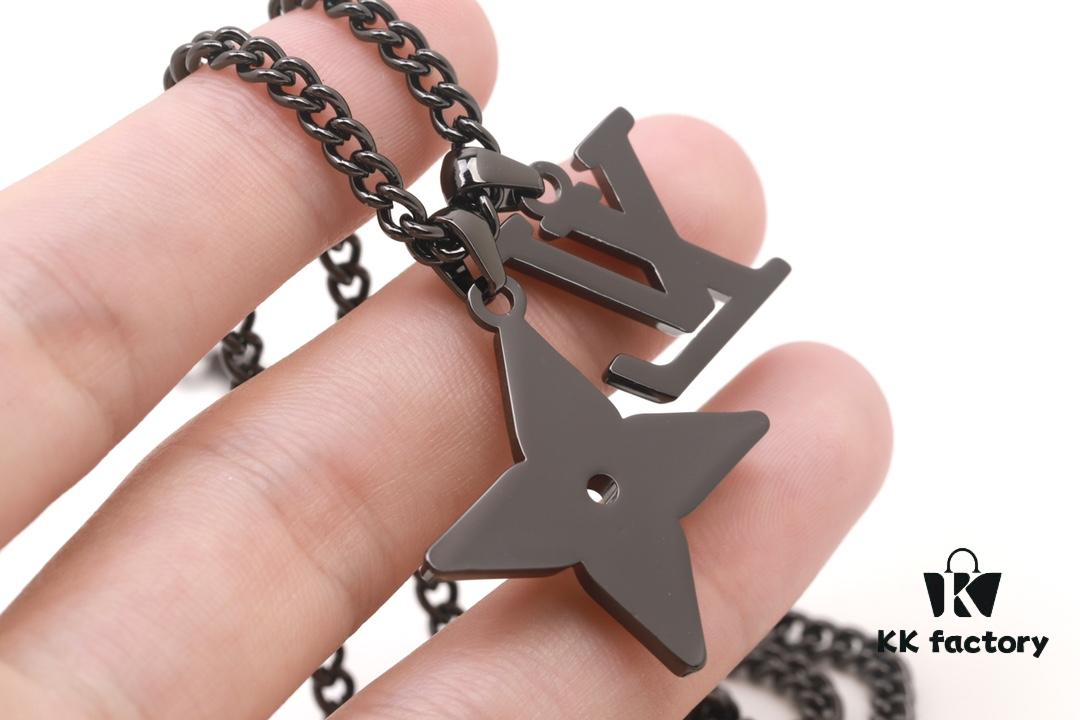 692fd0ac99f2d84055c89e2f New Arrival Louis Vuitton Flower Cut Necklace