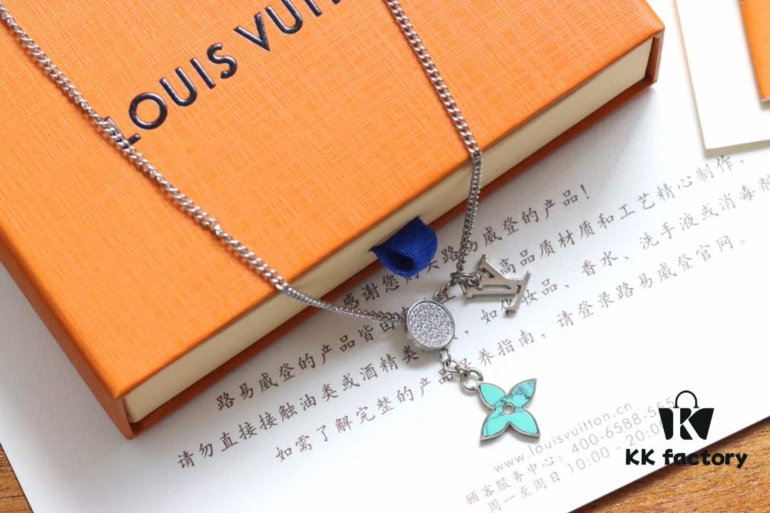 692fd0b999f2d84055c89e48 Louis Vuitton Opal Green Floral Letter Couple Necklace