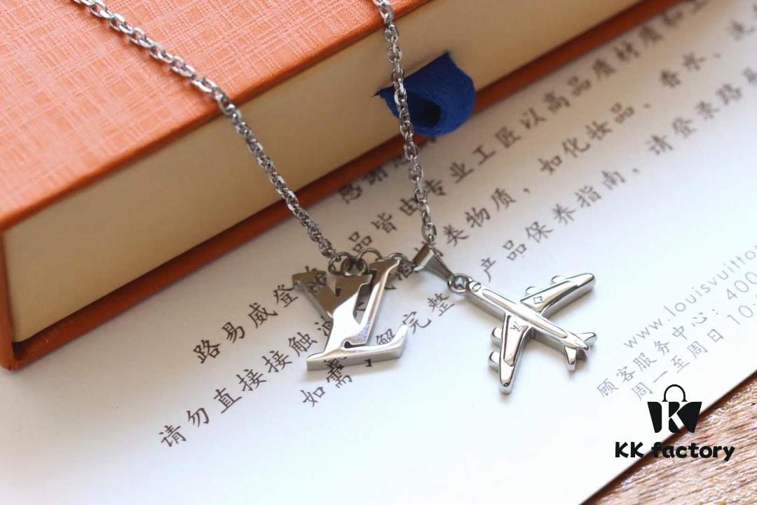 692fd0bc99f2d84055c89e4e Louis Vuitton Plane Silver Aircraft Couple Necklace