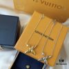 692fd11f99f2d84055c89eee LV Louis Vuitton 2021 Bestseller ZP Out of Stock Smooth Flawless Series Pea Cross Necklace Vintage Super Stylish Look