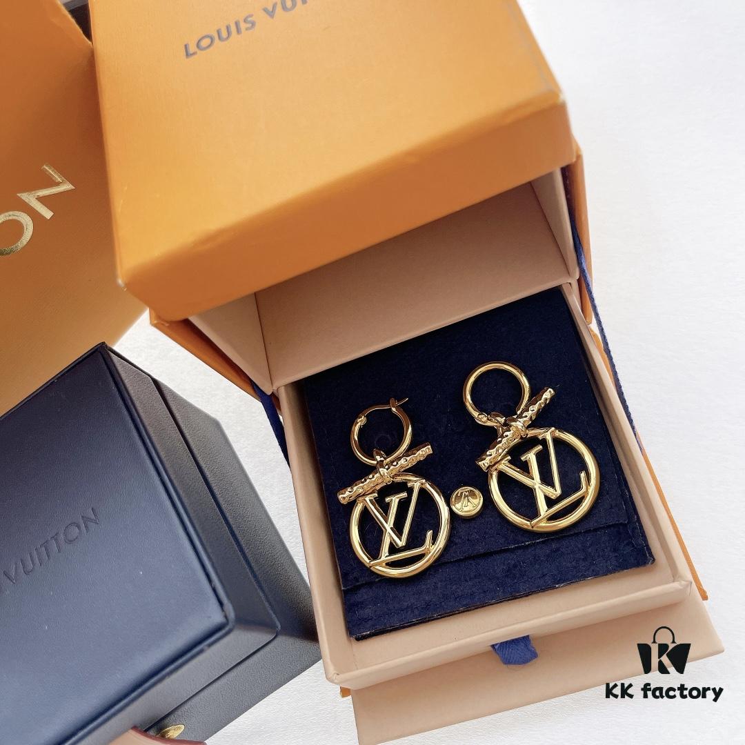 692fd12499f2d84055c89ef7 Lv Louis Vuitton 2022 Spring-Summer New Arrival Retro LV Letter OT Earrings
