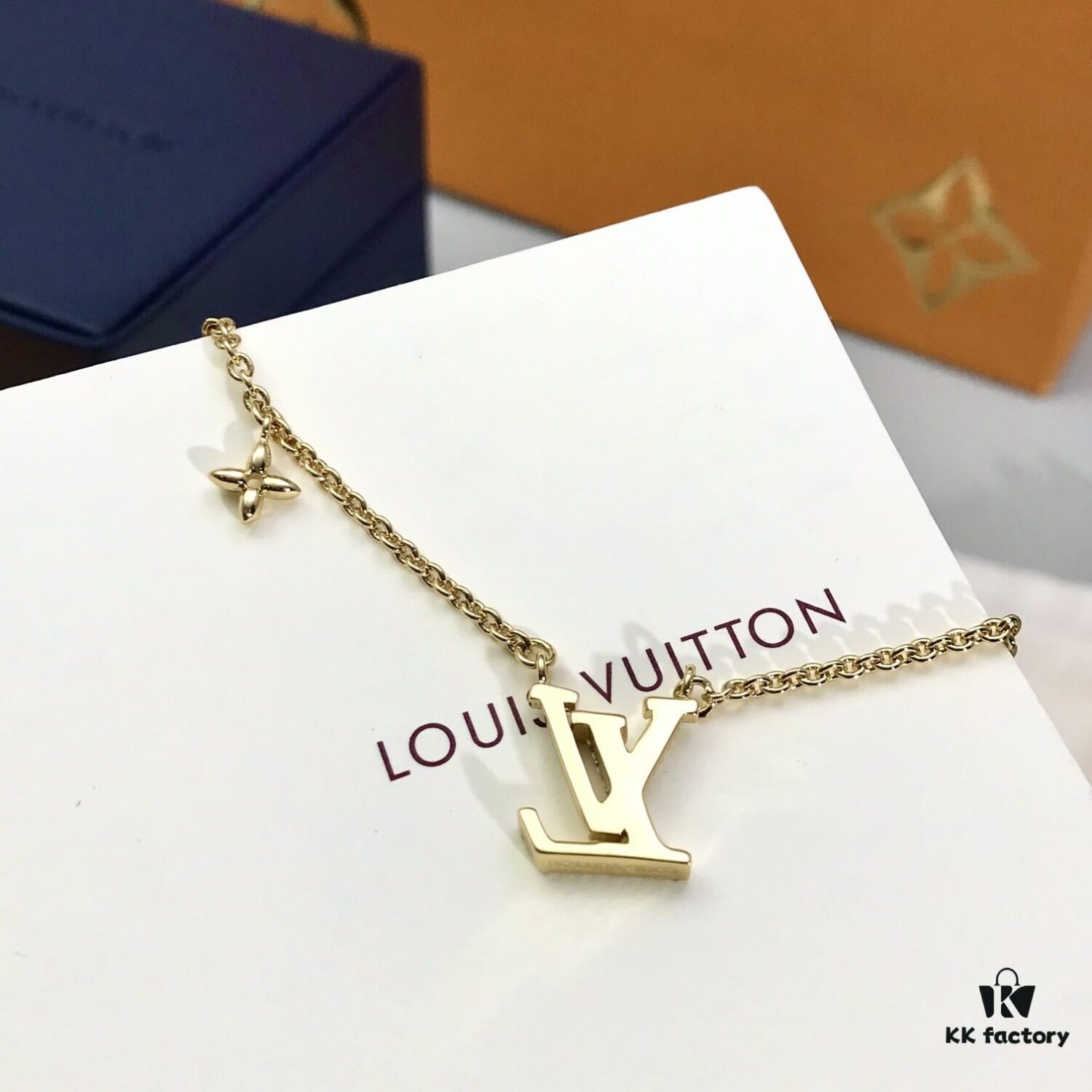 692fd15a99f2d84055c89f5f A Simple and Classic Logo Design! Must-Have Item!