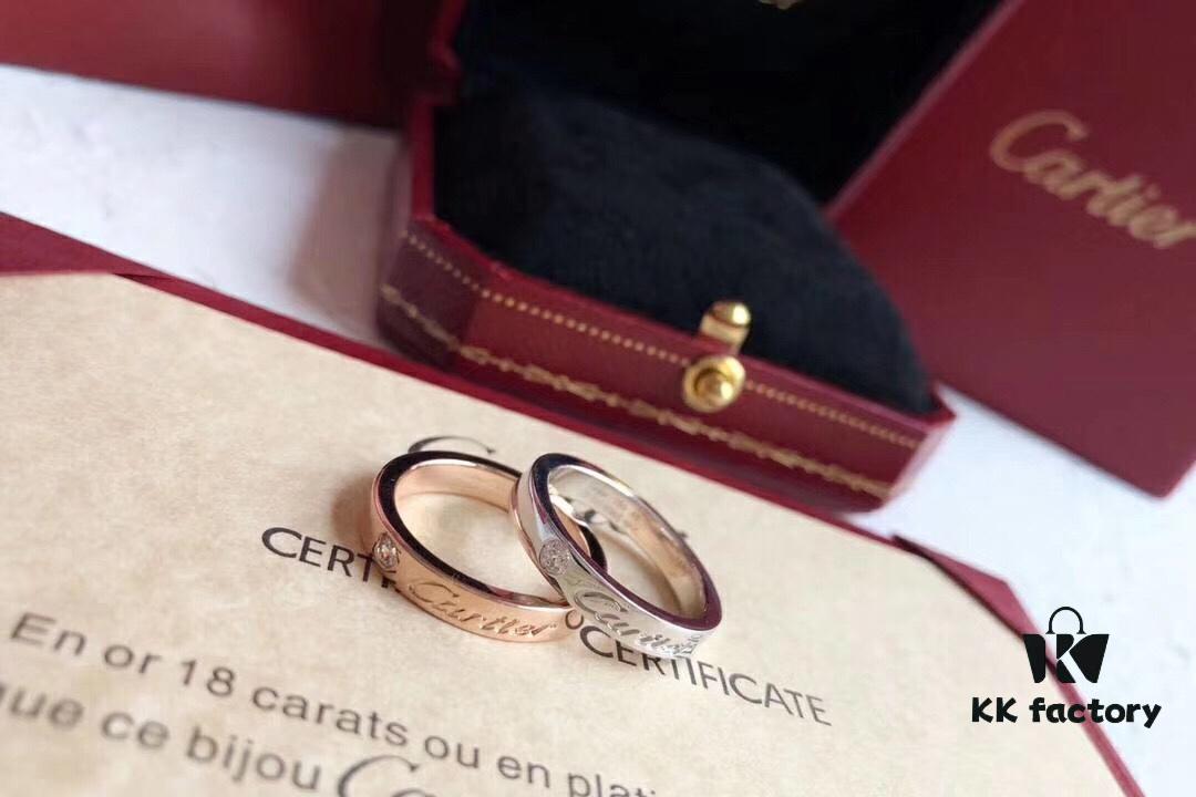 【Top-tier Purchasing】👑Cartier Single Diamond Letter Ring, Ultra-precise Craftsmanship, Exclusive Customization, Premium Wide Version, CNC Engraving, Selected German Imported S925 Sterling Silver with Thick Gold Plating, Available in Rose Gold and Platinum