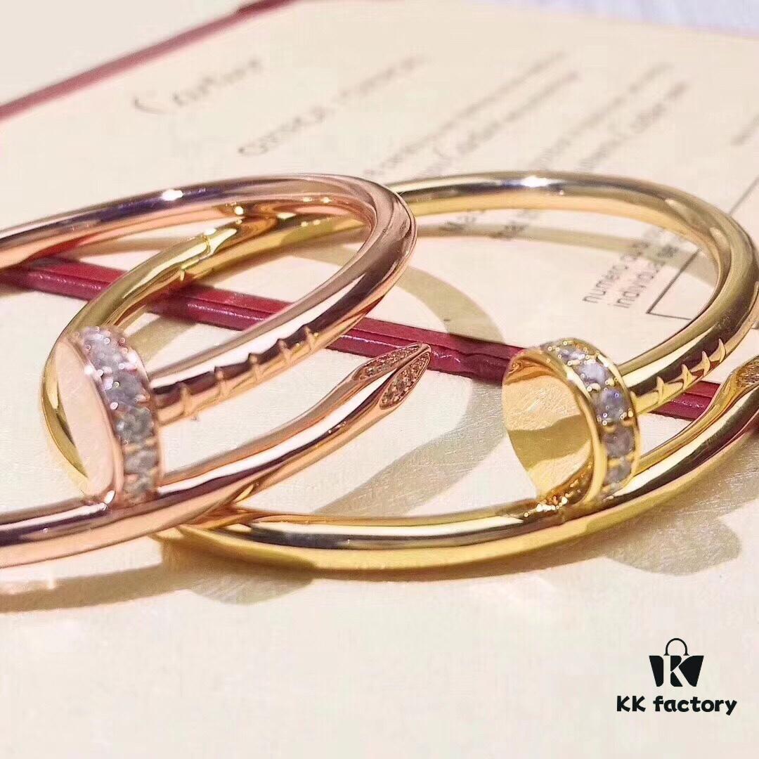 692fd1c299f2d84055c8a068 Cartier Cartier Nails Bracelet, Simple and Individual, Without Excessive Decoration, With the Iconic Nail Design That Expresses Confidence and Independent Spirit, Highlighting Personal Uniqueness! Distinctive Lines Combine Modernity and Bold Creativity! The Rose Gold Color Is Very Versatile and Can Be Paired with Other Bracelets or Bangles for a Stylish and Capable Look!