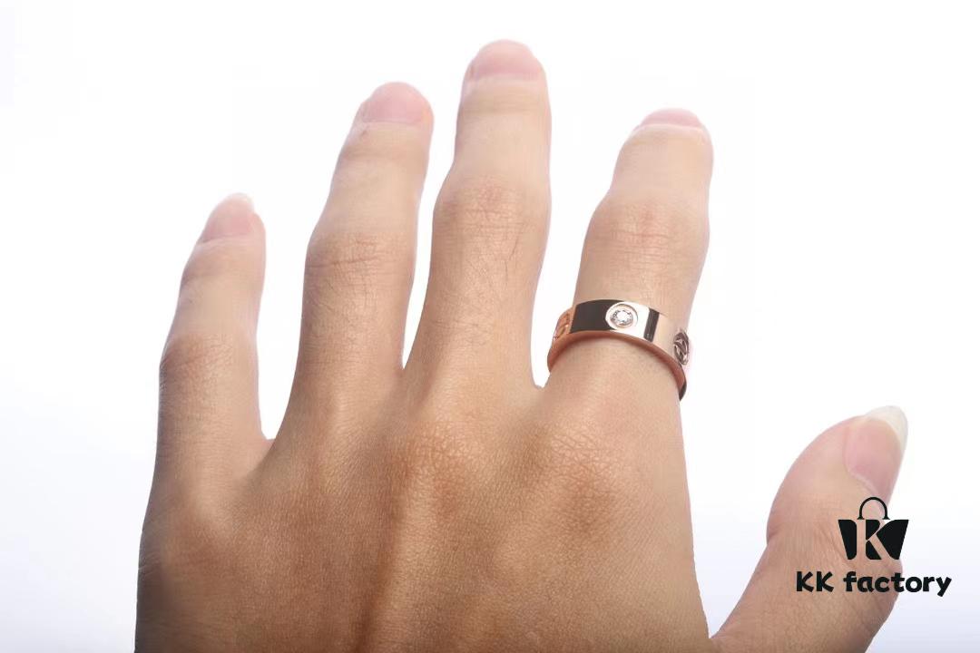 Cartier Screw Ring with Three Diamonds, CMC Craftsmanship, Simple and Fashionable, Classic Design Never Goes Out of Style