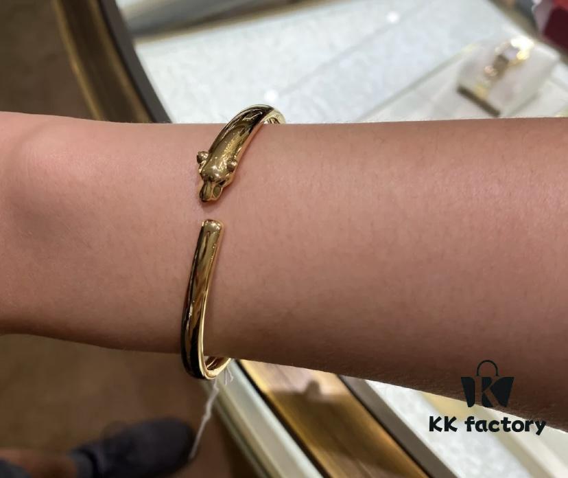 692fd1f199f2d84055c8a0ed New Arrival V Gold Plated 18K Mimetic Gold CNC Hand-Set Diamond Cartier Thin Smooth Leopard Bangle, Ultra Thick and Imposing Leopard Design, Unisex Couple Bracelet