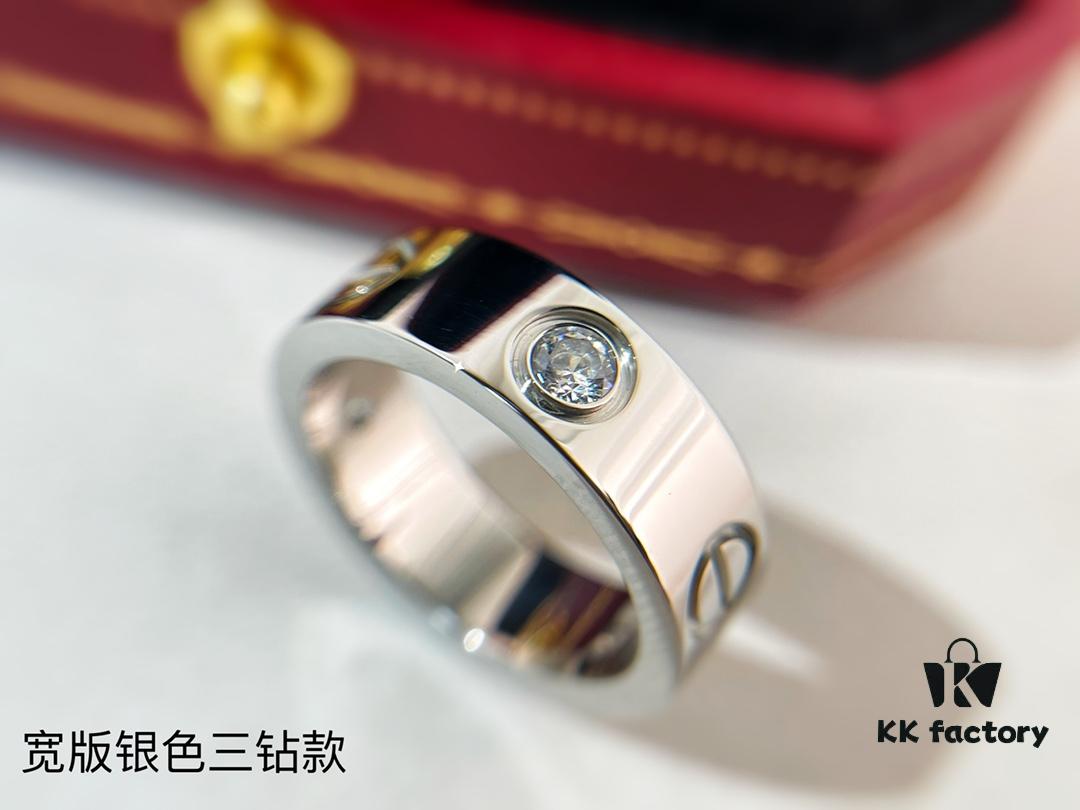 692fd1fe99f2d84055c8a113 Available in three colors: gold, rose gold, and silver; two styles: with or without diamonds, wide or narrow band; sizes from 5 to 11