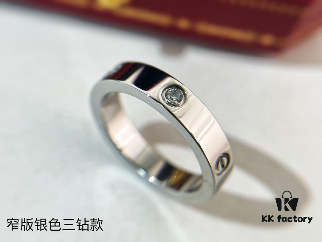 692fd1ff99f2d84055c8a114 Available in three colors: gold, rose gold, and silver; two styles: with or without diamonds, wide or narrow band; sizes from 5 to 11