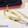 Available in three colors: gold, rose gold, and silver; two options: with or without diamonds; six sizes: 16, 17, 18, 19, 20, 21