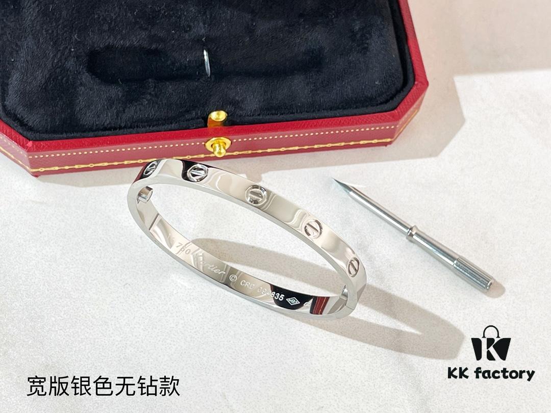 Available in three colors: gold, rose gold, and silver; two options: with or without diamonds; six sizes: 16, 17, 18, 19, 20, 21