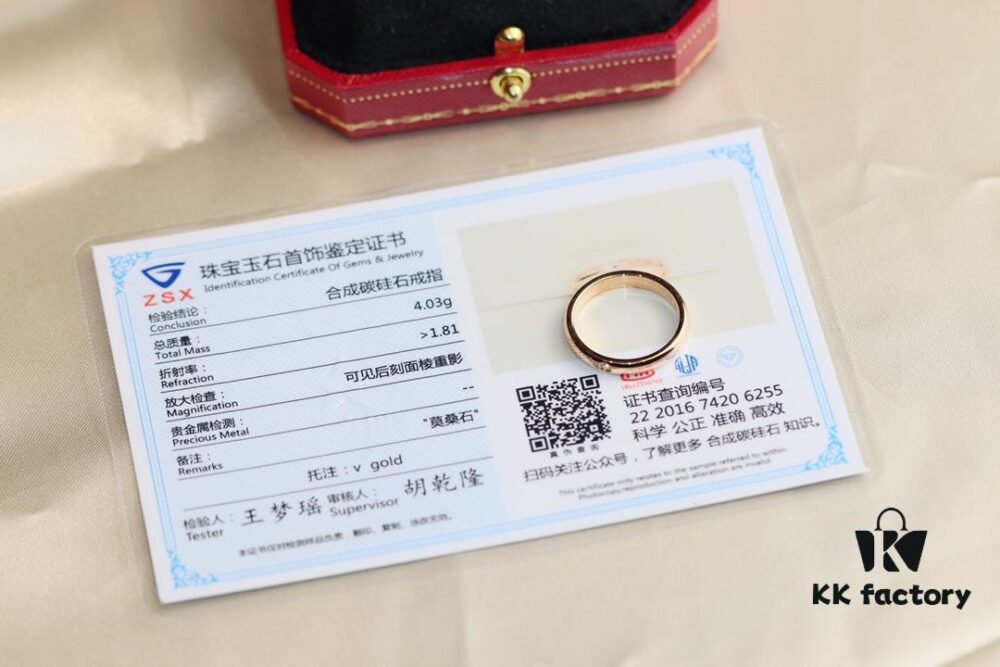 692fd23e99f2d84055c8a194 New Cartier-Inspired Solitaire Ring with Brilliant Single Diamond – Reversible Design, High-Polish V Gold 2.0 Material