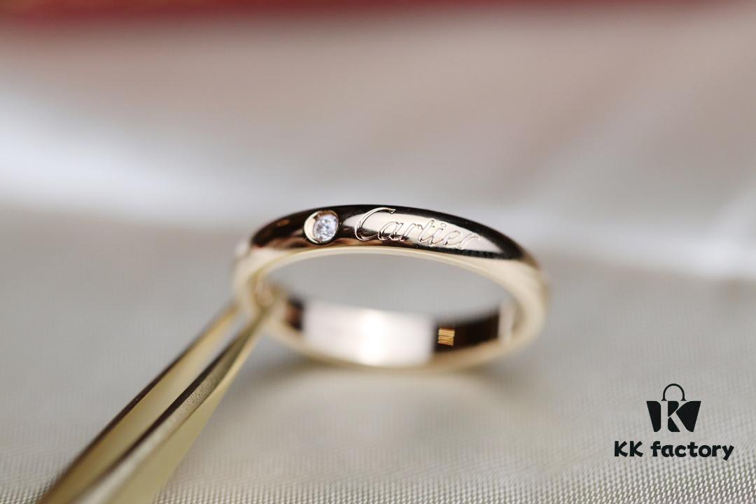 New Cartier-Inspired Solitaire Ring with Brilliant Single Diamond – Reversible Design, High-Polish V Gold 2.0 Material