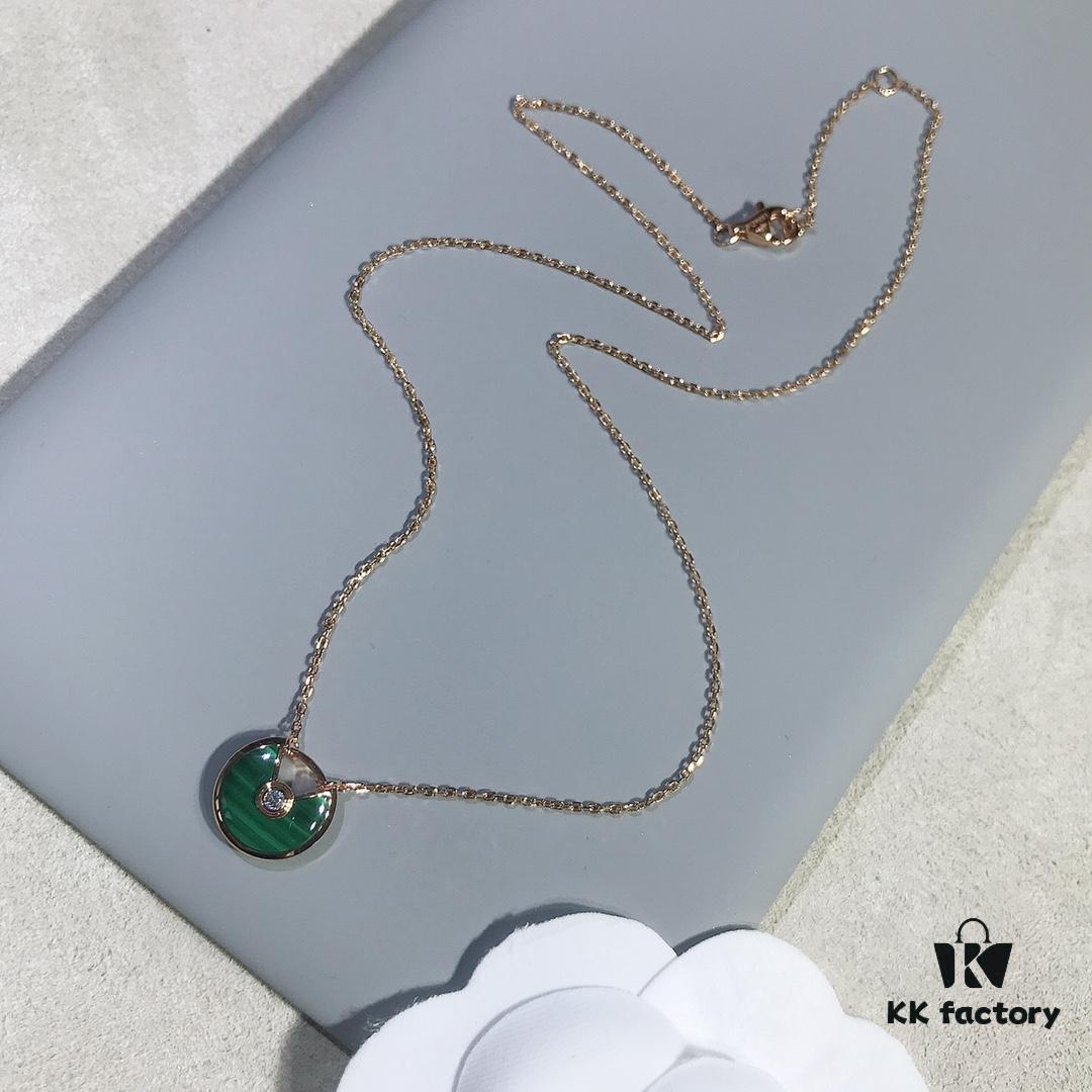 692fd27599f2d84055c8a1fc Carter Amulette Pendant Necklace - Malachite (Good Luck Charm)