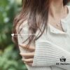 Sparkling and adorable, with a minimalist design that exudes an ethereal charm! Especially complements V-neck outfits by beautifully accentuating the collarbone lines 😘