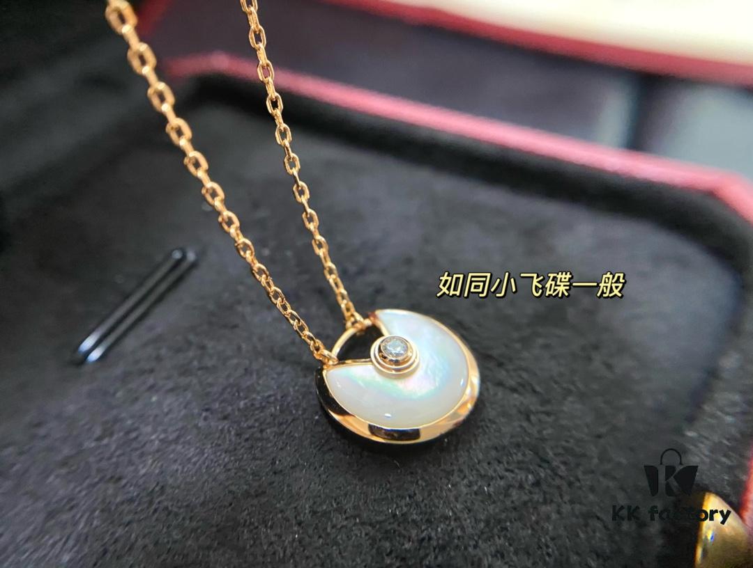 692fd38699f2d84055c8a3c0 Experience the Details Under a Magnifying Glass: The White Is White Mother-of-Pearl, Symbolizing Protection