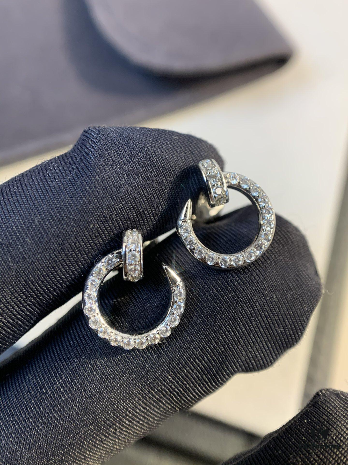 692fd3b499f2d84055c8a410 Cartier Love Collection Screw Bracelet Design Diamond Earrrings Mini Size