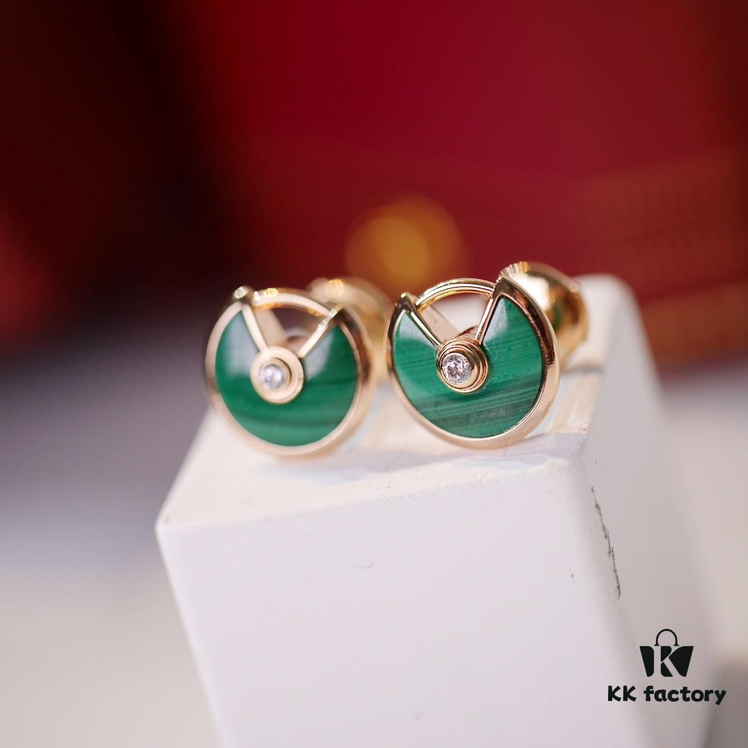 692fd41199f2d84055c8a48d Cartier Amulette de Cartier Classic Stud Earrings, A Captivating Jewelry Series Crafted with Rare Gemstones, Symbolizing Luck and Elegance
