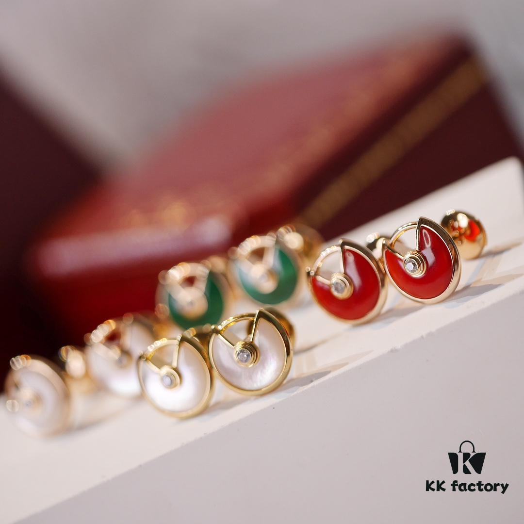 692fd41899f2d84055c8a49b Cartier Amulette de Cartier Classic Stud Earrings, Exquisite CNC-Carved Lucky Charm with White Mother-of-Pearl and Green Malachite, Dual-Tone Design, Triple-Layer Flying Saucer Pendant, Fully Encrusted with Brilliant Diamonds