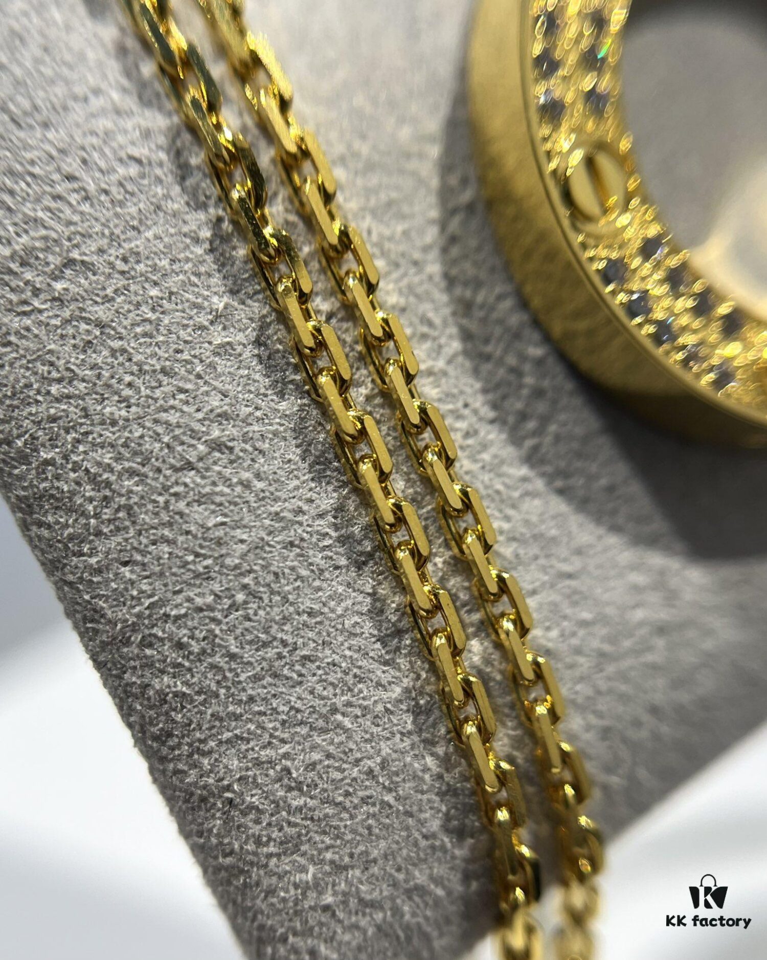 692fd47a99f2d84055c8a518 Kajia Love Series Starry Sky Pendant Necklace in Gold Color