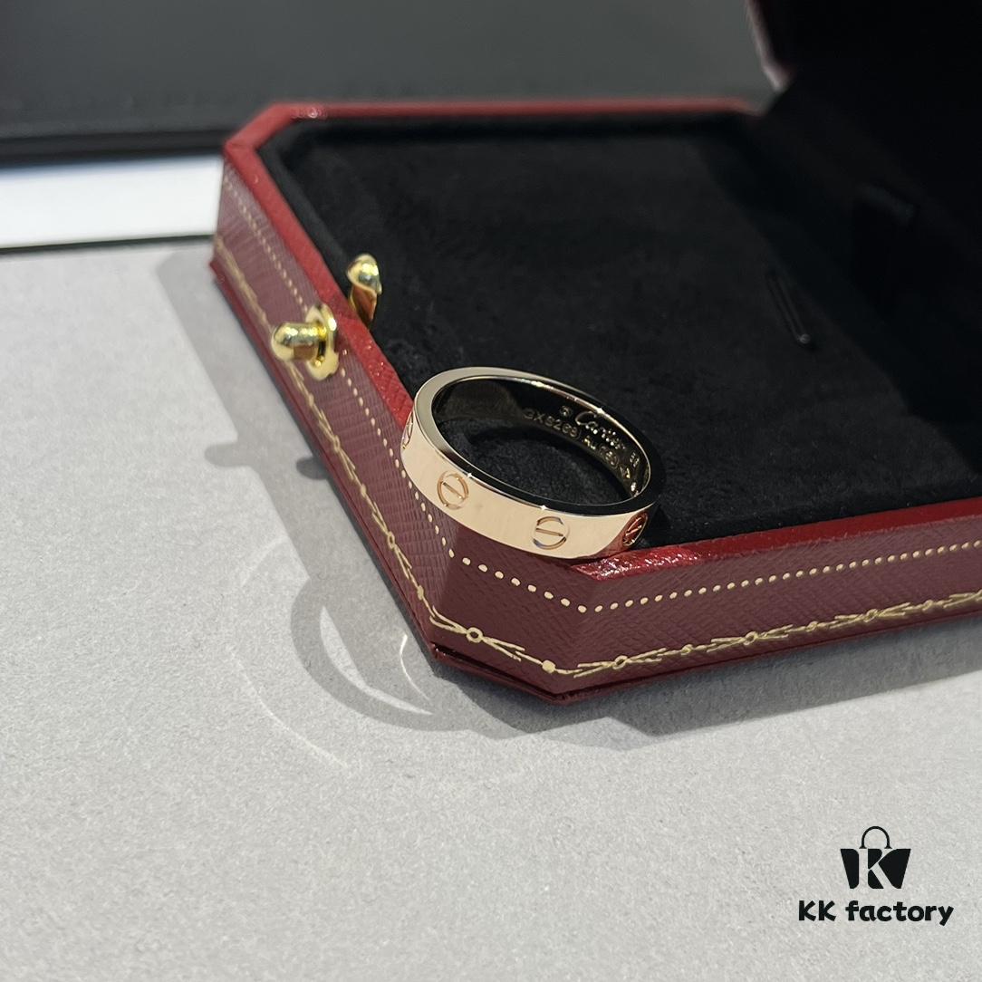 So beautiful! Slim-fit eternity ring, every detail exudes sophistication.