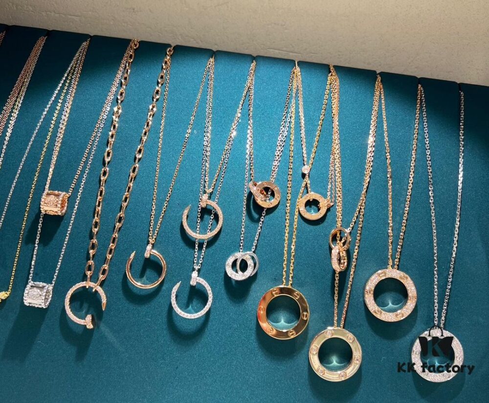 692fd4fa99f2d84055c8a5ec Cartier Necklace Collection