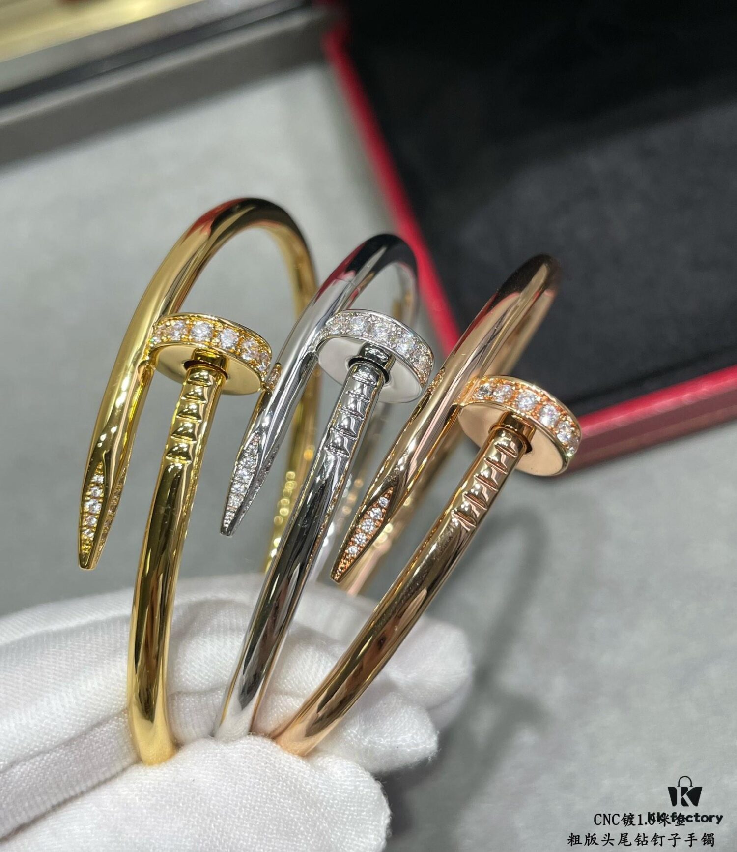 692fd53a99f2d84055c8a669 V Gold Plated 1.0mm Gold 1DB Original Print CNC Version Cartier Thick-Style Diamond-Studded Nail Bangle