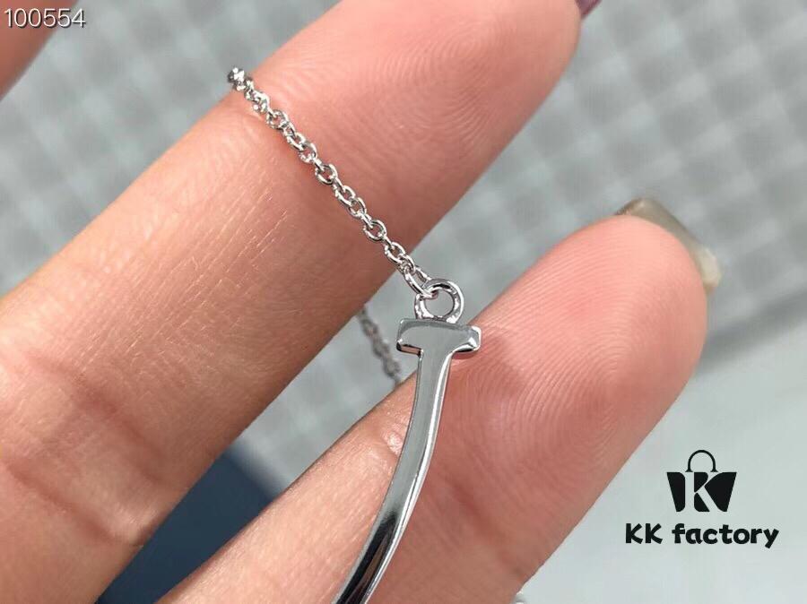 692fd55f99f2d84055c8a6b6 Tiffany & Co. Smile Pendant Necklace in Sterling Silver, No Diamonds, 925 Silver