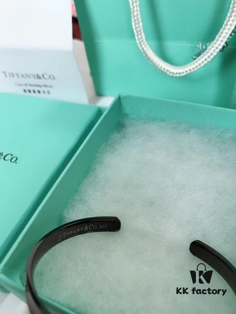 692fd56b99f2d84055c8a6d5 Tiffany & Co. Couple Bracelets in Black Gold Color, Unisex Styles for Men and Women