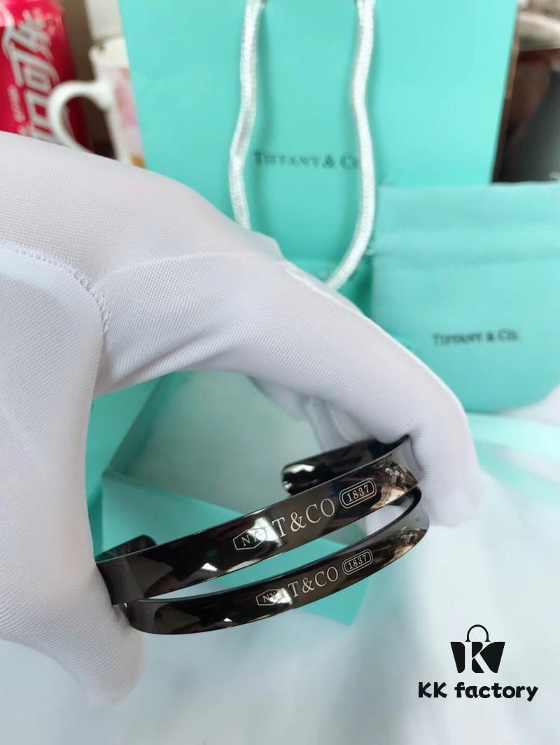 692fd56b99f2d84055c8a6d6 Tiffany & Co. Couple Bracelets in Black Gold Color, Unisex Styles for Men and Women