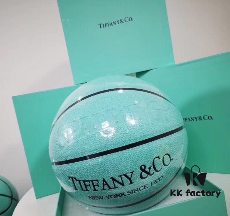692fd57599f2d84055c8a6f2 Tiffany x Spalding Limited Edition NBA Size 7 Basketball - Luxury Gift Boxed Set