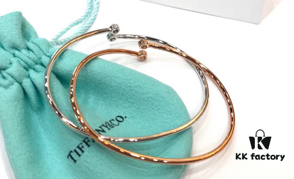 692fd63d99f2d84055c8a899 Tiffany & Co. Elsa Peretti Loop Bangle with Diamonds
