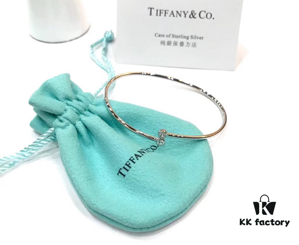 692fd63e99f2d84055c8a89a Tiffany & Co. Elsa Peretti Loop Bangle with Diamonds