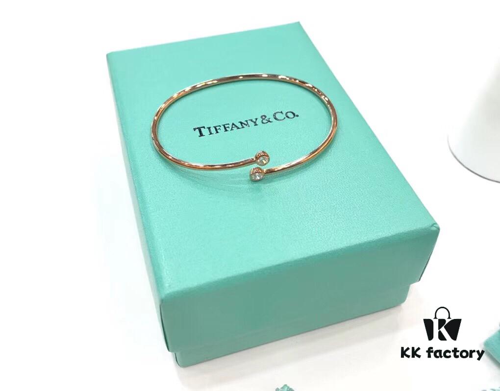 692fd63e99f2d84055c8a89b Tiffany & Co. Elsa Peretti Loop Bangle with Diamonds