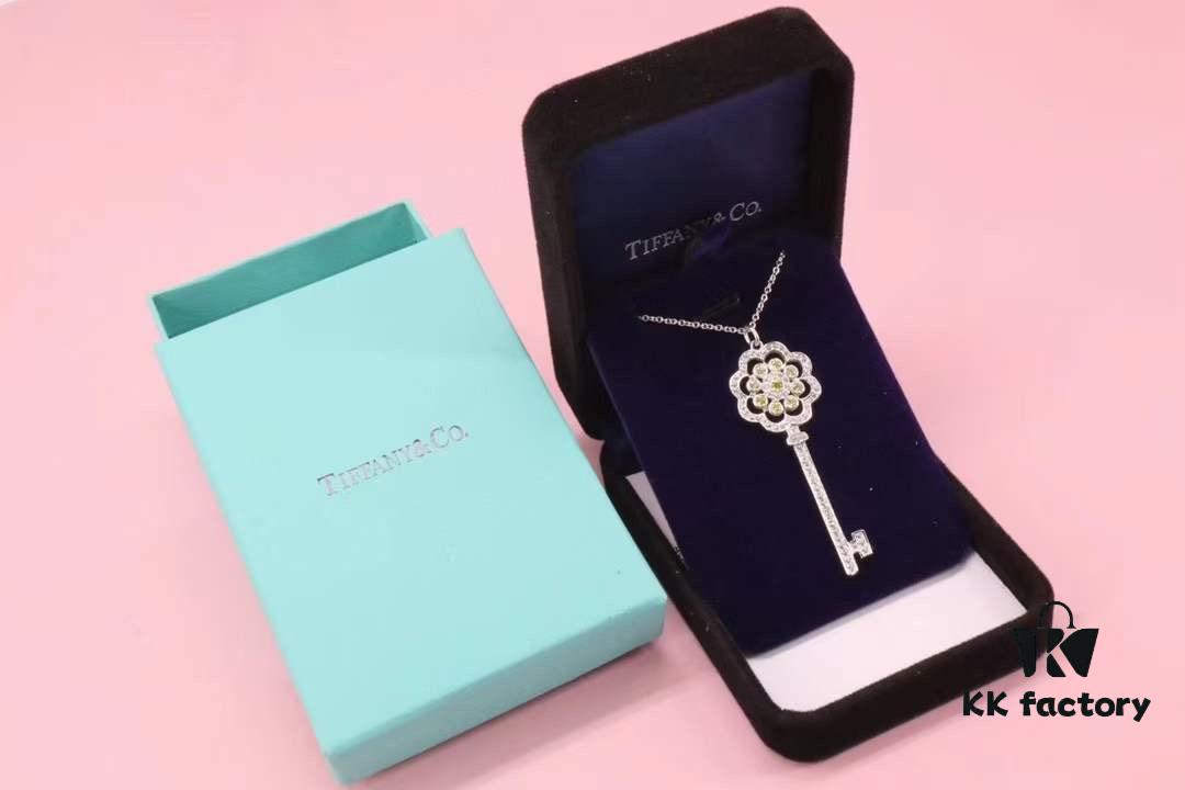692fd67599f2d84055c8a915 Tiffany Keys Series Bestselling Key Sweater Chain