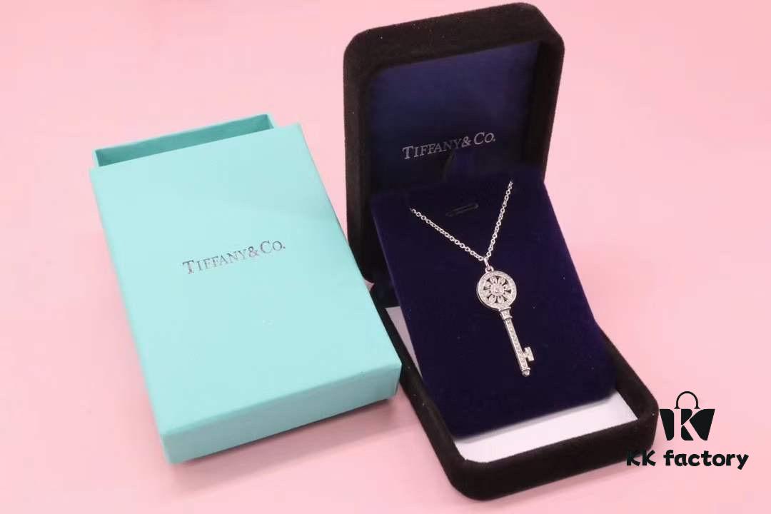 692fd67699f2d84055c8a91a Tiffany Keys Series Bestselling Key Sweater Chain