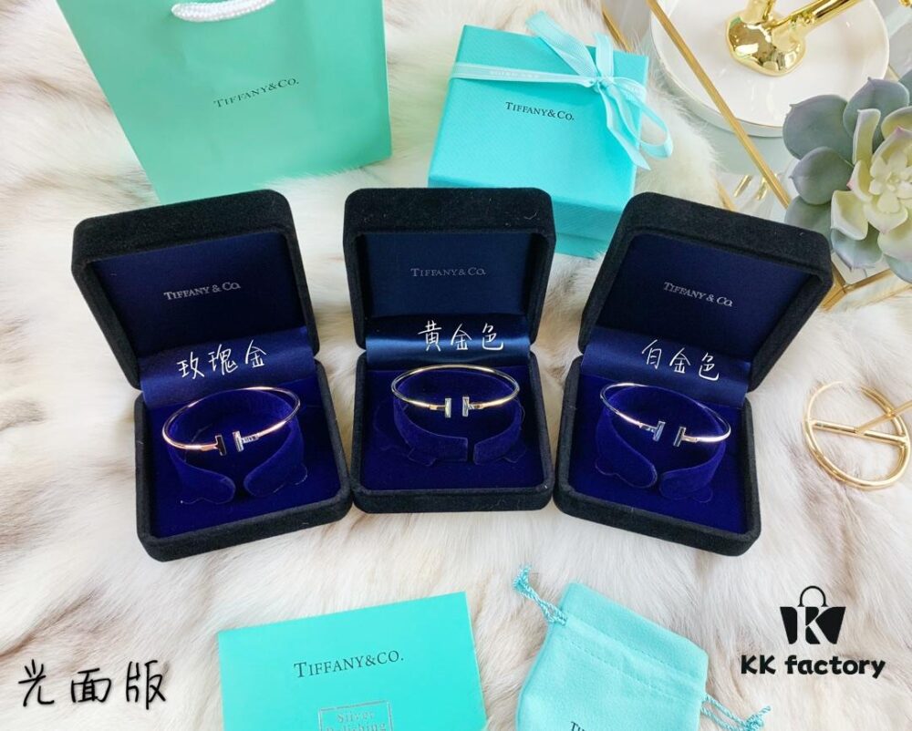 Tiffany & Co. Tiffany Classic T-Shape Smooth Double T Bracelet