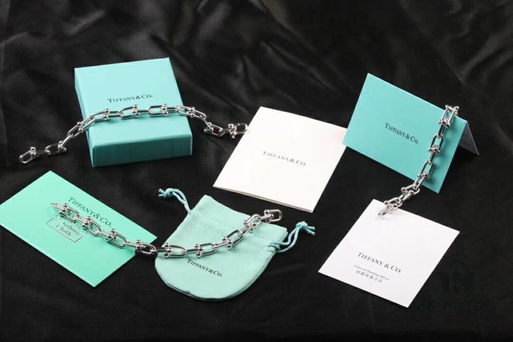 692fd6e199f2d84055c8a9f7 Smooth Bamboo Joint Bracelet - Tiffany-style Link Bracelet, Titanium Material with Vacuum Thick Electroplating in White Gold, Unisex Wear, HardWear Series Combining Elegance and Edginess